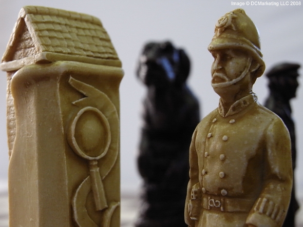 Sherlock Holmes Plain Theme Chess Set